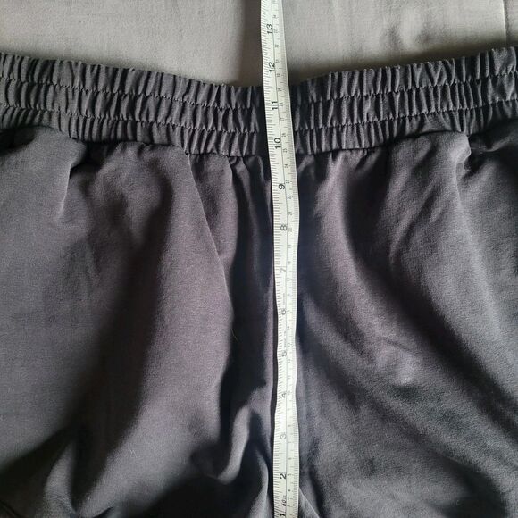 PACT Organic Cotton The Studio Curved Hem Shorts Medium Black Active Athleisure - Picture 5 of 8